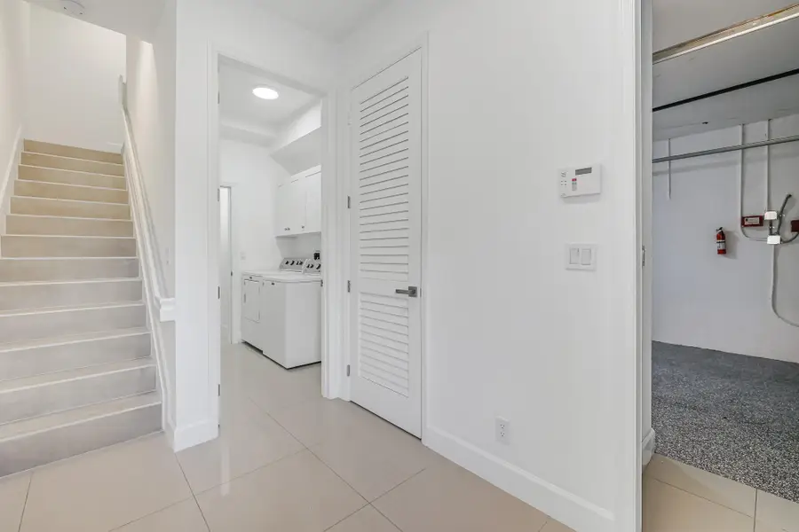 456 NW 41st St, Oakland Park, FL 33309 - Image #3