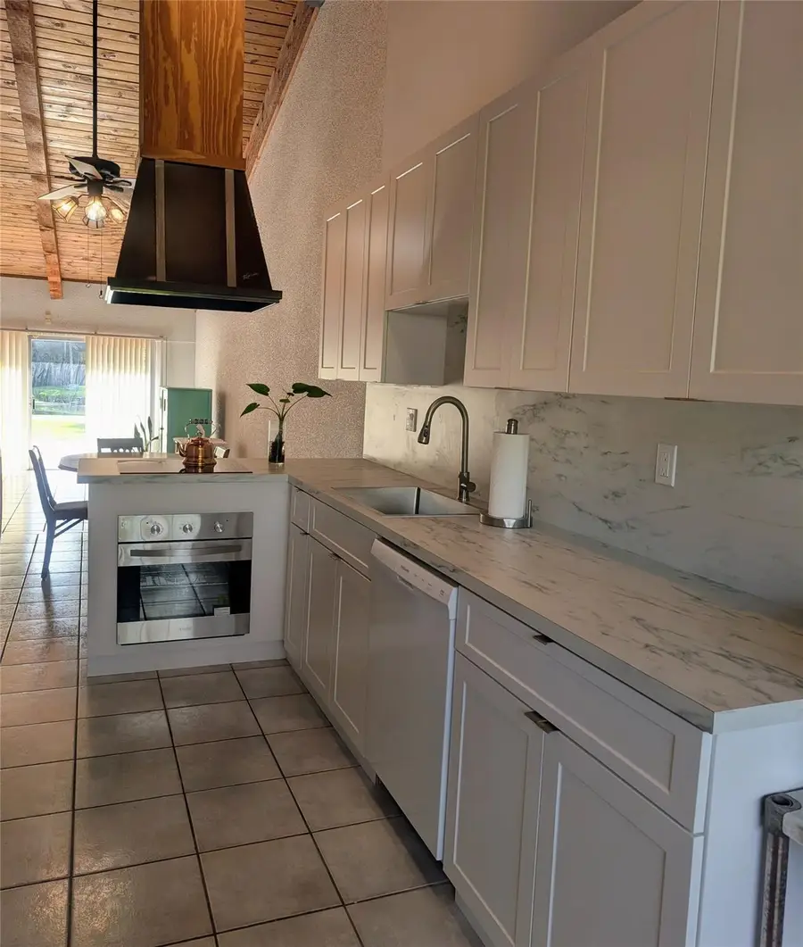 11180 Redwood, Pembroke Pines, FL 33026 - Image #2