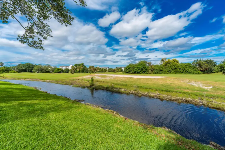 2951 S Palm Aire Dr #202, Pompano Beach, FL 33069 - Image #2