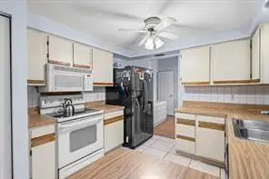 8188 Little Beth Dr, Boynton Beach, FL 33472 - Image #2