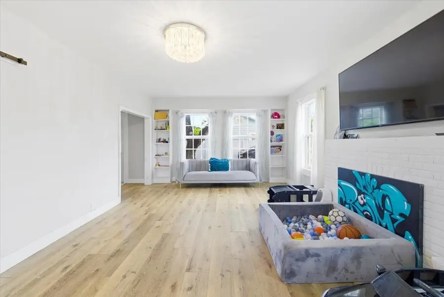 819 Lytle St, West Palm Beach, FL 33405 - Image #3