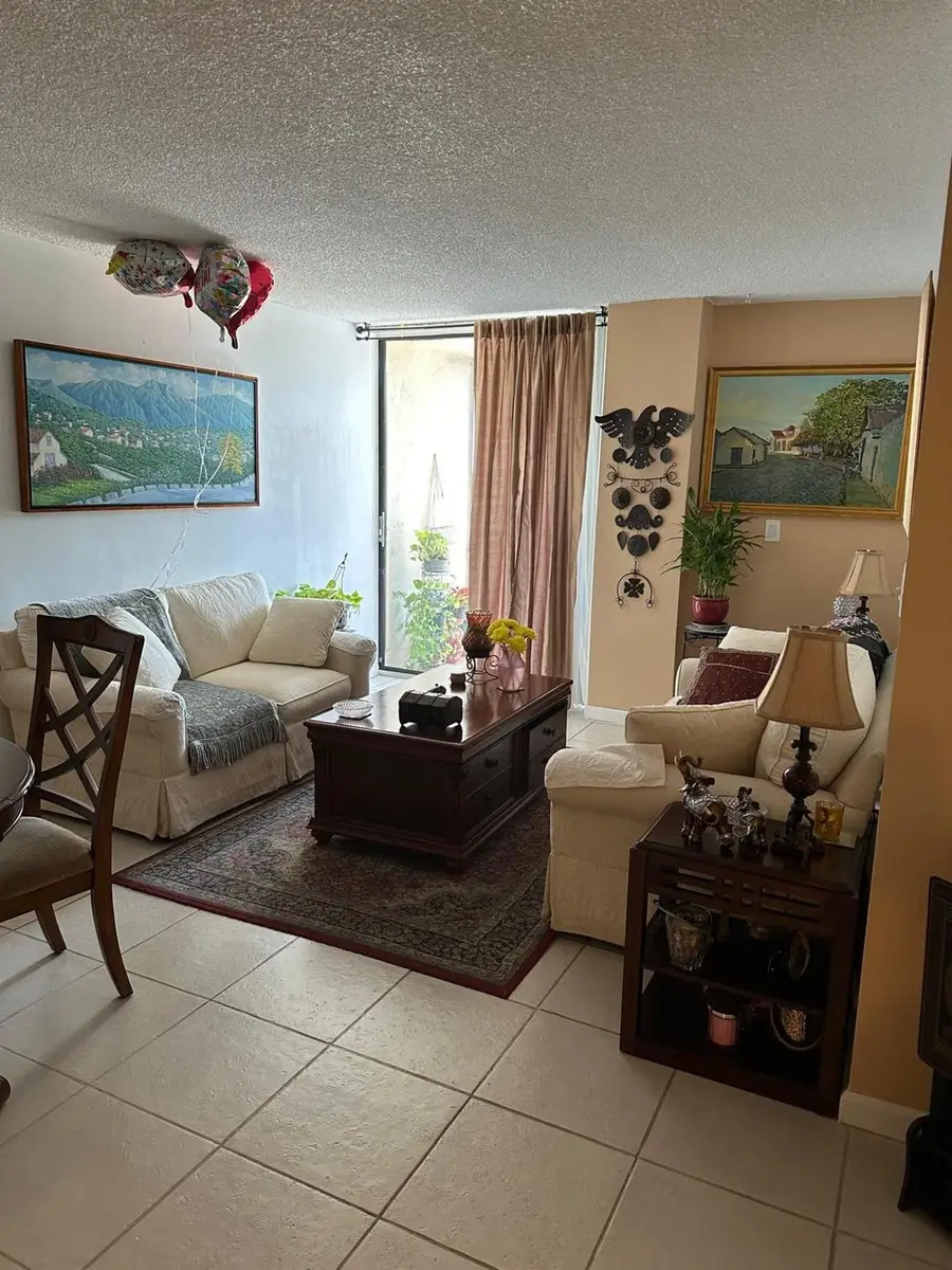 2821 NE N Miami Beach Blvd #3M, North Miami Beach, FL 33160 - Image #3