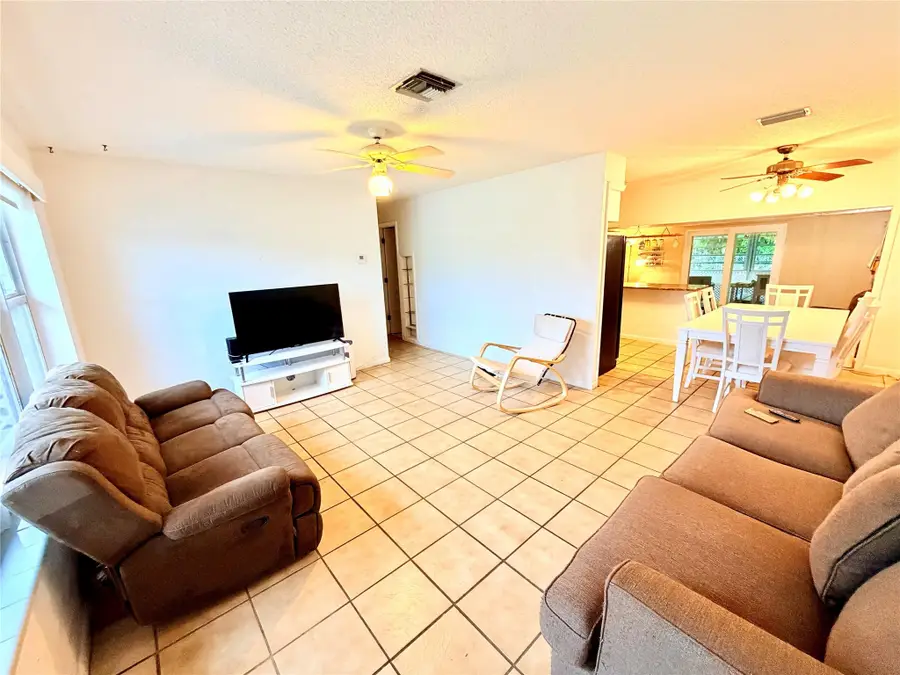 1643 W River Dr, Margate, FL 33063 - Image #2