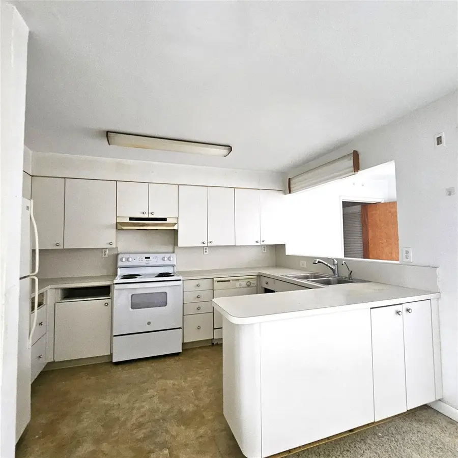 370 NW 65th Ave, Plantation, FL 33317 - Image #3