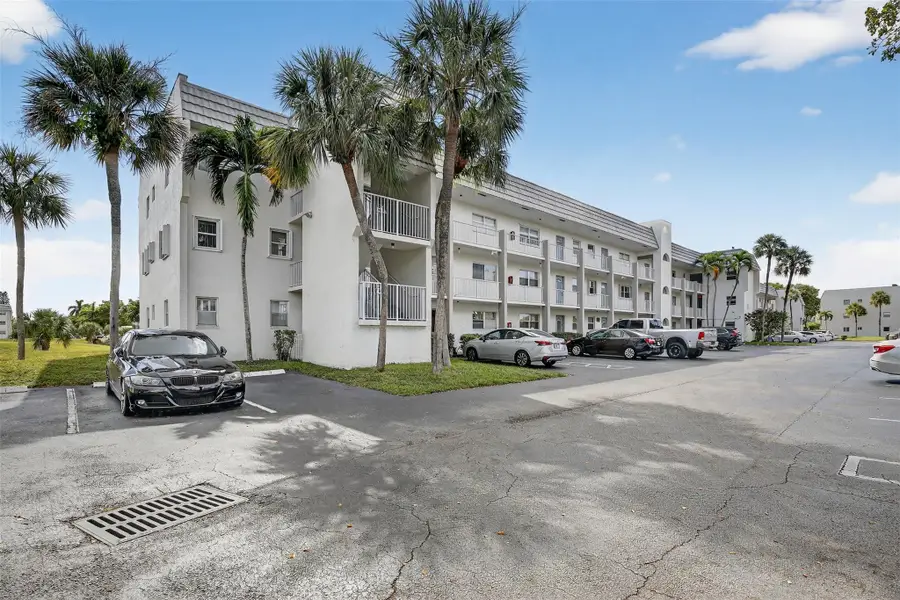 8130 Sunrise Lakes Blvd #309, Sunrise, FL 33322 - Image #2