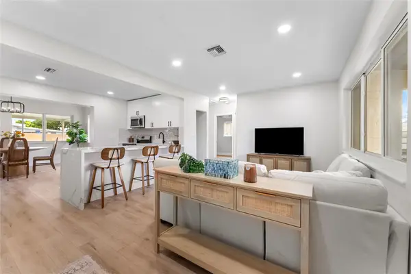 7021 SW 12th St, Pembroke Pines, FL 33023