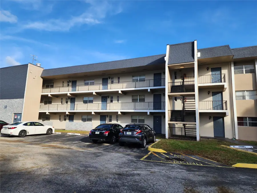 8020 Fairview #109, Tamarac, FL 33321 - Image #2