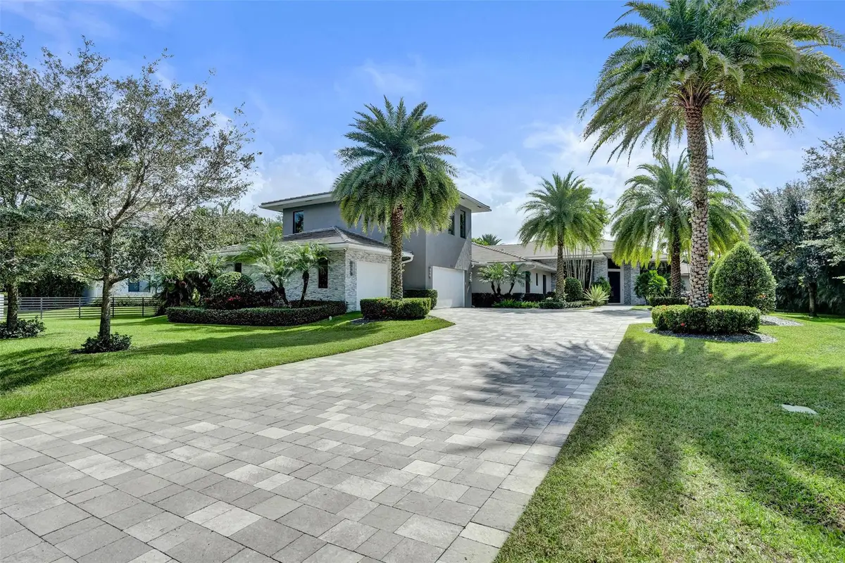 11660 SW 1st Ct, Plantation, FL 33325 - Image #1