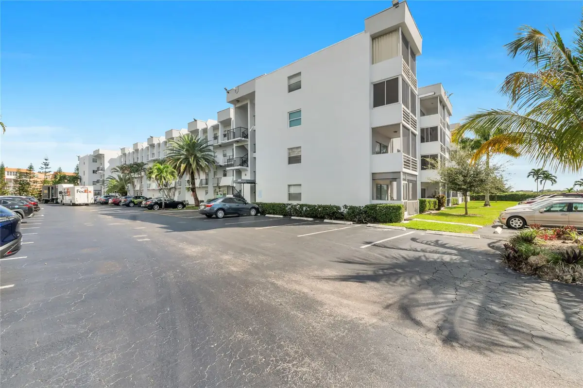 2998 Sunrise Lks Dr #115, Fort Lauderdale, FL 33322 - Image #1