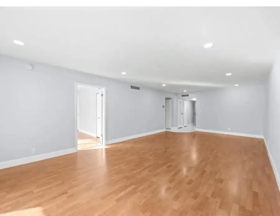 6100 S Falls Circle Dr #204, Lauderhill, FL 33319 - Image #3