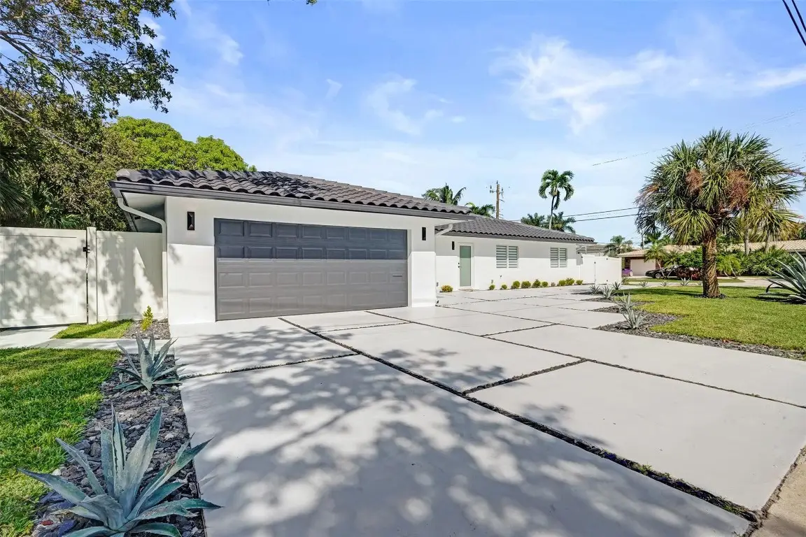 699 NE 70th Street, Boca Raton, FL 33487 - Image #1