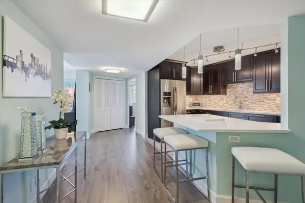 3000 Holiday Dr #506, Fort Lauderdale, FL 33316