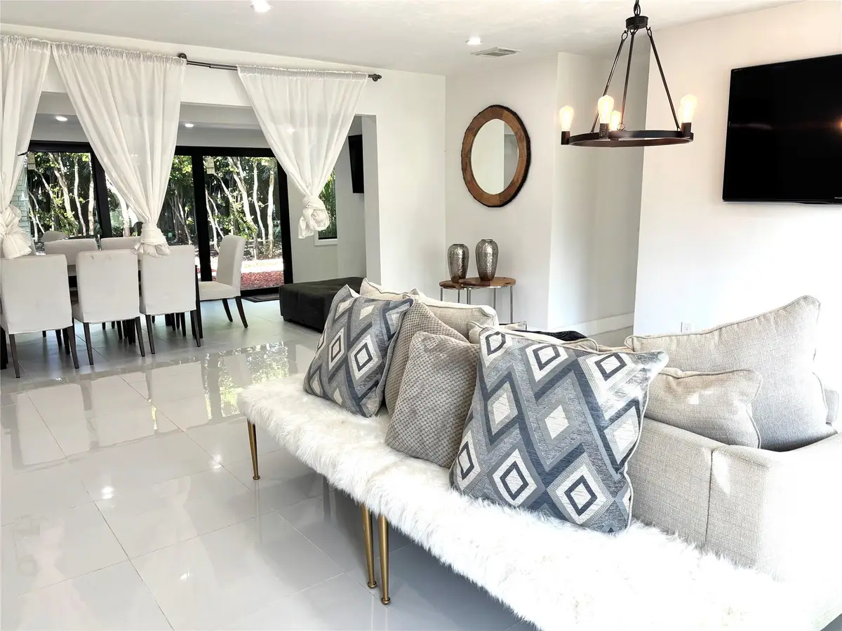 2101 NE 55th Ct, Fort Lauderdale, FL 33308 - Image #1