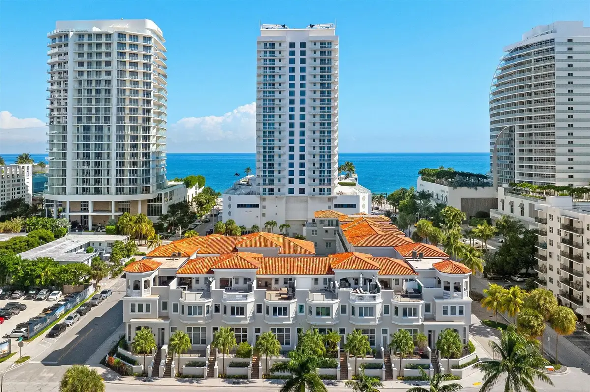 3021 Riomar St, Fort Lauderdale, FL 33304 - Image #1