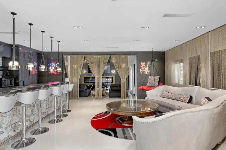 3021 Riomar St, Fort Lauderdale, FL 33304 - Image #3