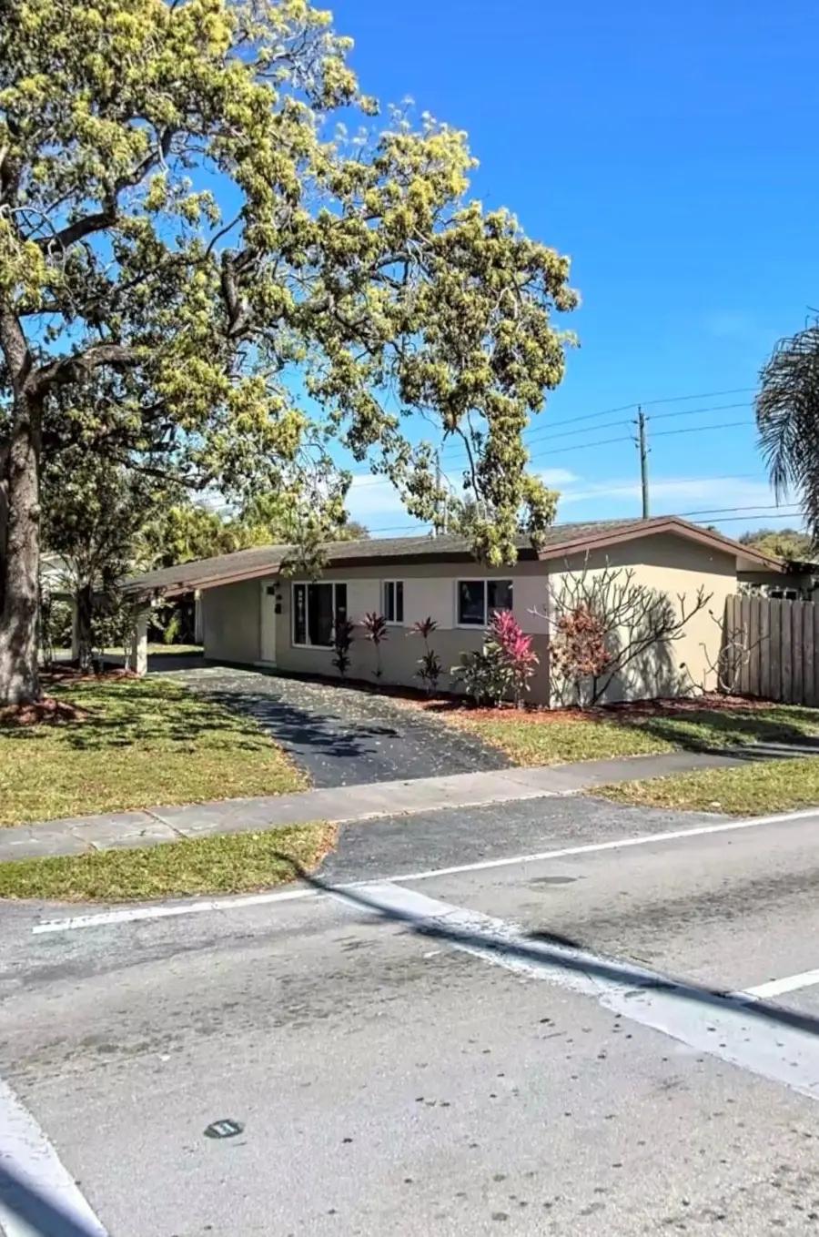 1701 N 46th Ave, Hollywood, FL 33021 - Image #2