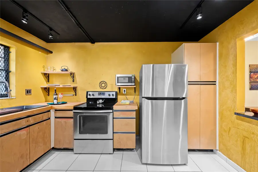 3300 W Rolling Hills Cir #610, Davie, FL 33328 - Image #2