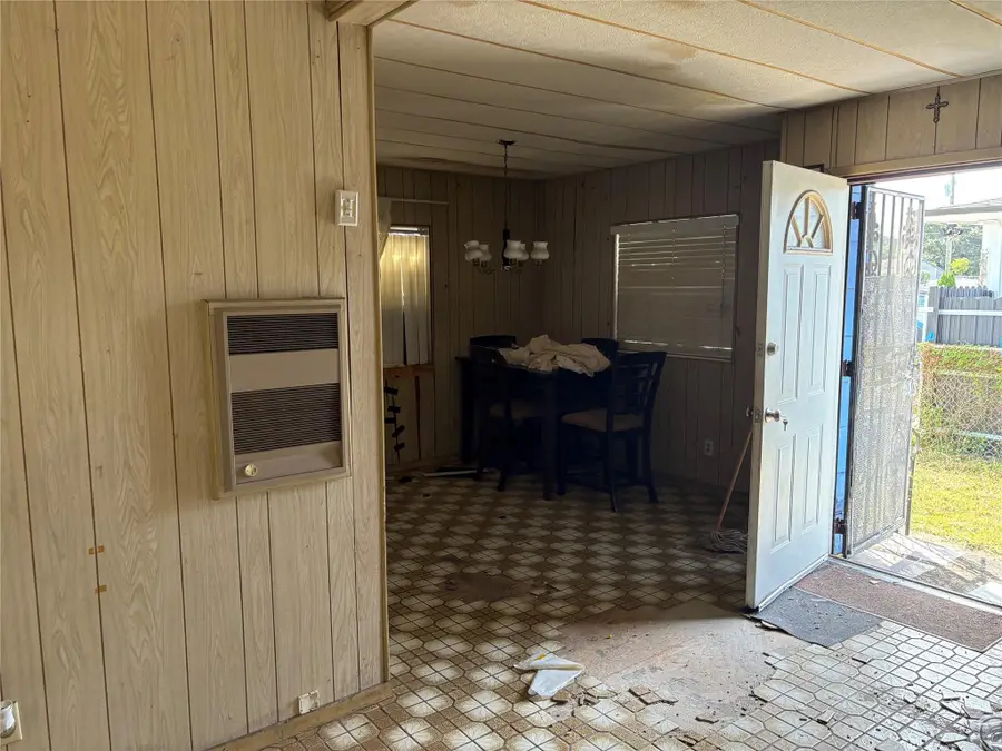 2129 NW 59th St, Miami, FL 33142 - Image #2