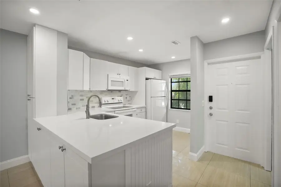 510 NW 103rd Ter #510, Pembroke Pines, FL 33026 - Image #2