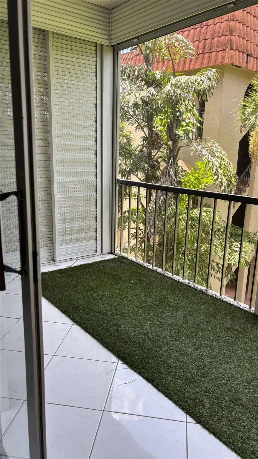 6300 S Falls Cir Dr #313, Lauderhill, FL 33319 - Image #2