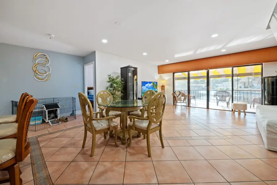 15442 Kippford Ct, Miami Lakes, FL 33014 - Image #3