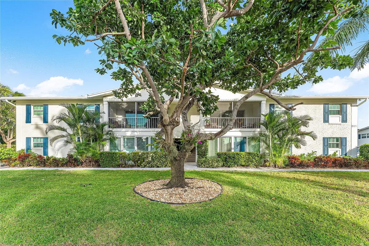 301 Venetian Drive #16, Delray Beach, FL 33483 - Image #1