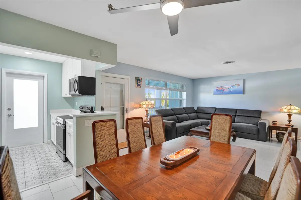 931 SE 9th Ave #13, Pompano Beach, FL 33060 - Image #1