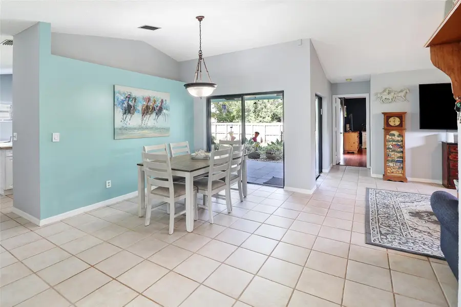 231 SE 9th St, Dania Beach, FL 33004 - Image #2