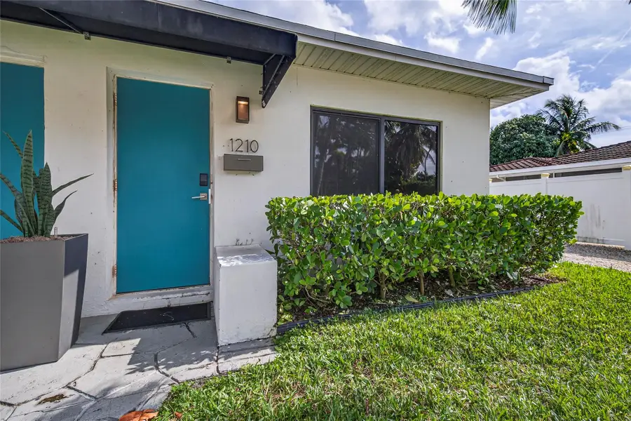 1210 NE 16th Ave, Fort Lauderdale, FL 33304 - Image #3