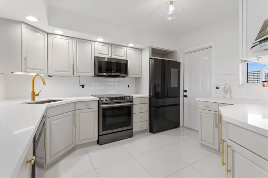 3111 NE 51st St #403C, Fort Lauderdale, FL 33308 - Image #3