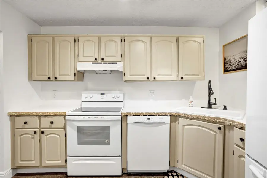 1232 S Military Trl #1913, Deerfield Beach, FL 33442 - Image #2