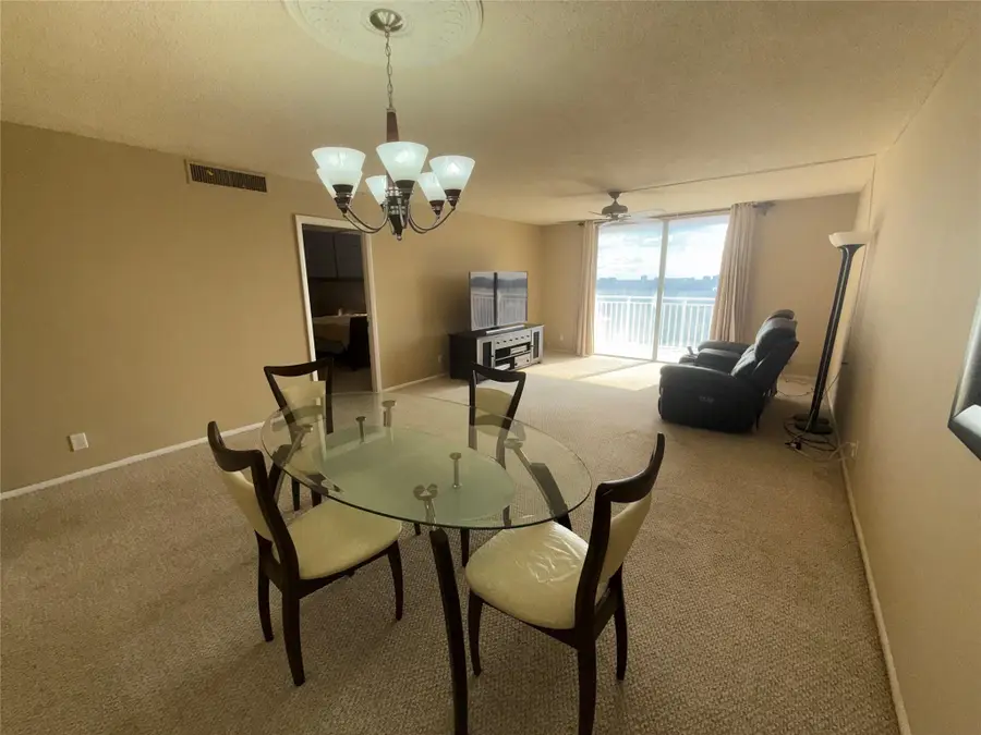427 Golden Isles Dr #14B, Hallandale Beach, FL 33009 - Image #3