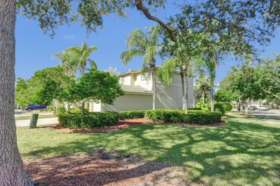 2298 NW 171st Ter, Pembroke Pines, FL 33028 - Image #2