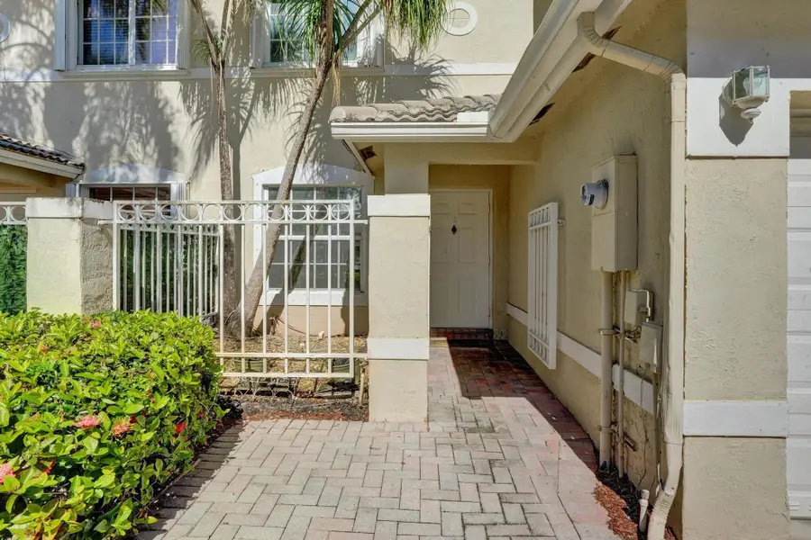 2298 NW 171st Ter, Pembroke Pines, FL 33028 - Image #3