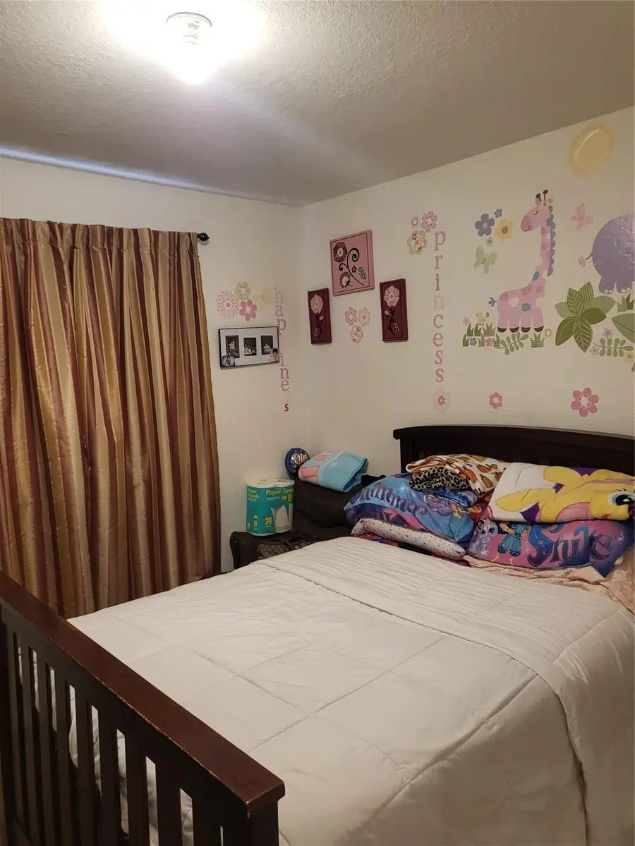 21003 NW 14th Pl #4, Miami, FL 33169 - Image #2