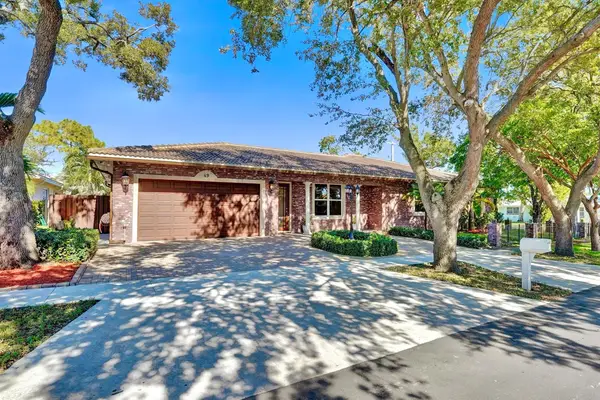 49 SE 6th St, Dania Beach, FL 33004