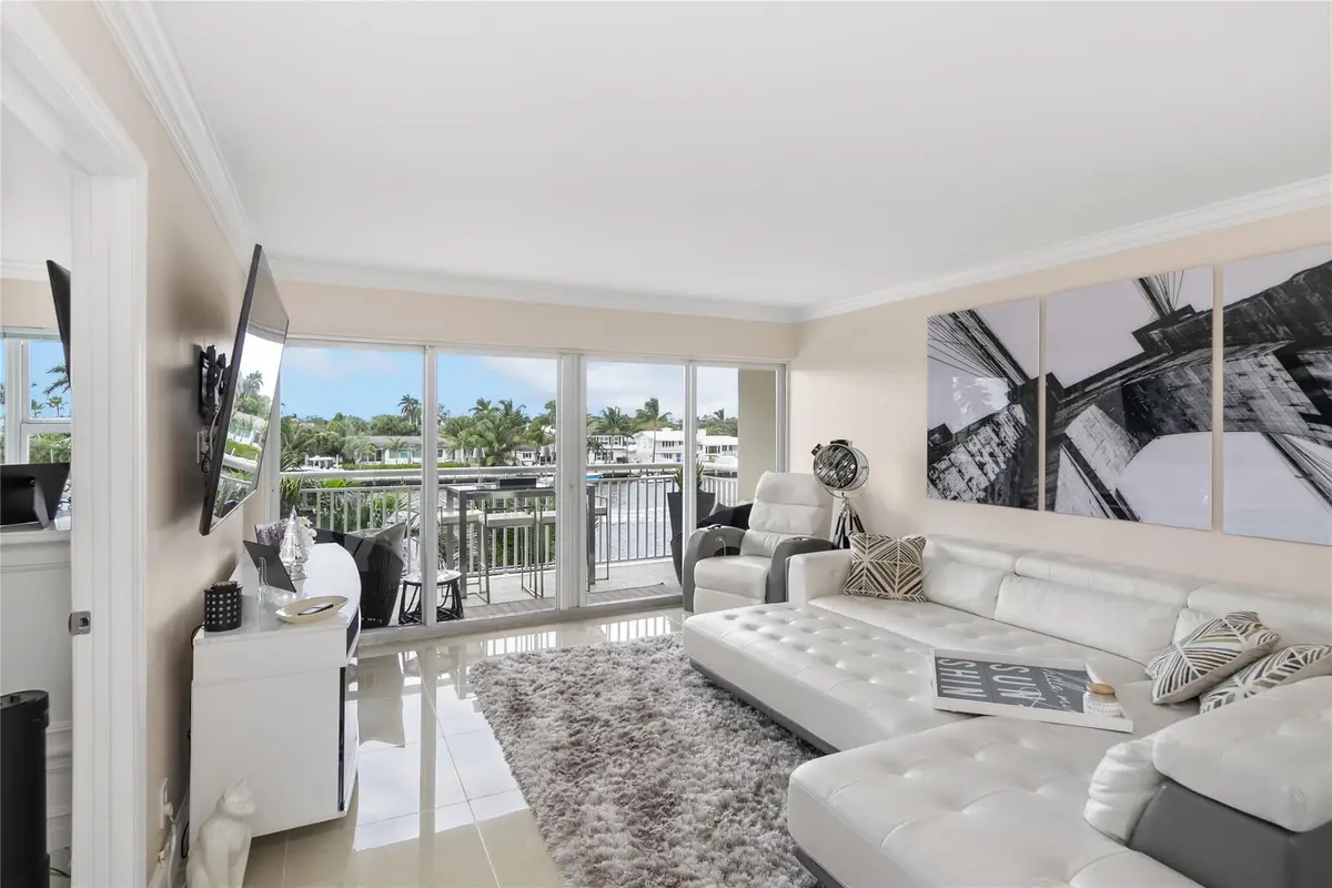 2611 N Riverside Dr #307, Pompano Beach, FL 33062 - Image #1