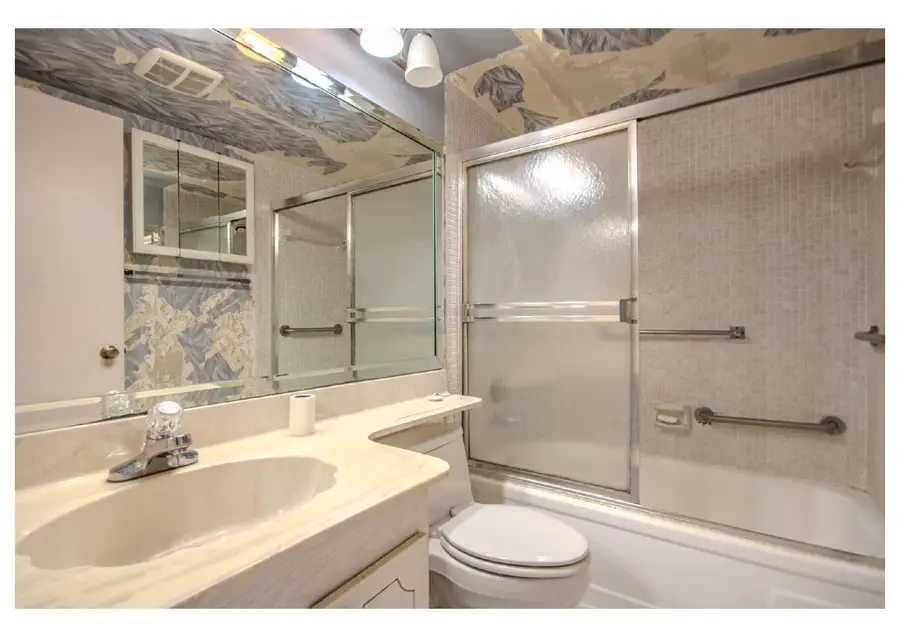 251 Preston F #251, Boca Raton, FL 33434 - Image #3