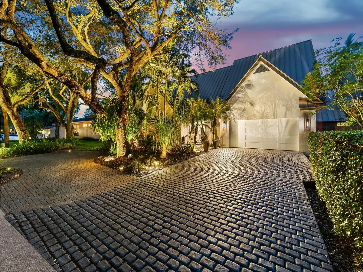 2415 Riverlane Ter, Fort Lauderdale, FL 33312 - Image #1