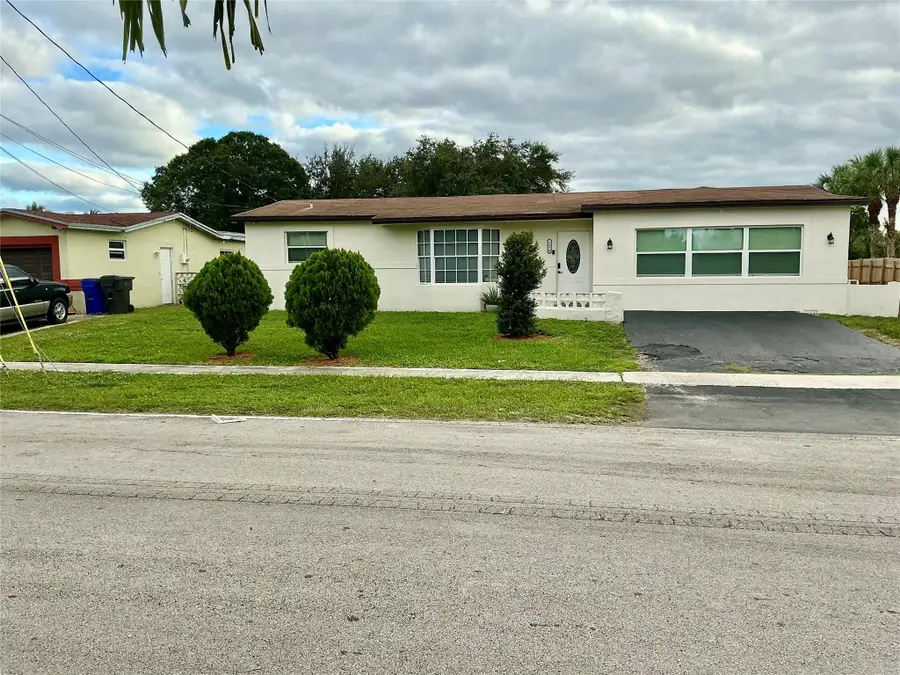 3470 NW 39th St, Lauderdale Lakes, FL 33309 - Image #3