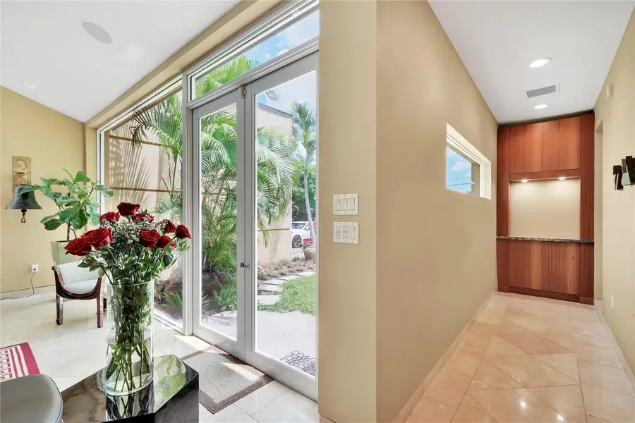 2631 Okeechobee Ln, Fort Lauderdale, FL 33312 - Image #3