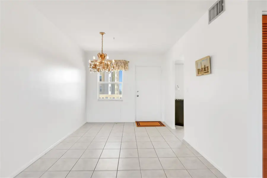 2555 NE 11th St #804, Fort Lauderdale, FL 33304 - Image #3