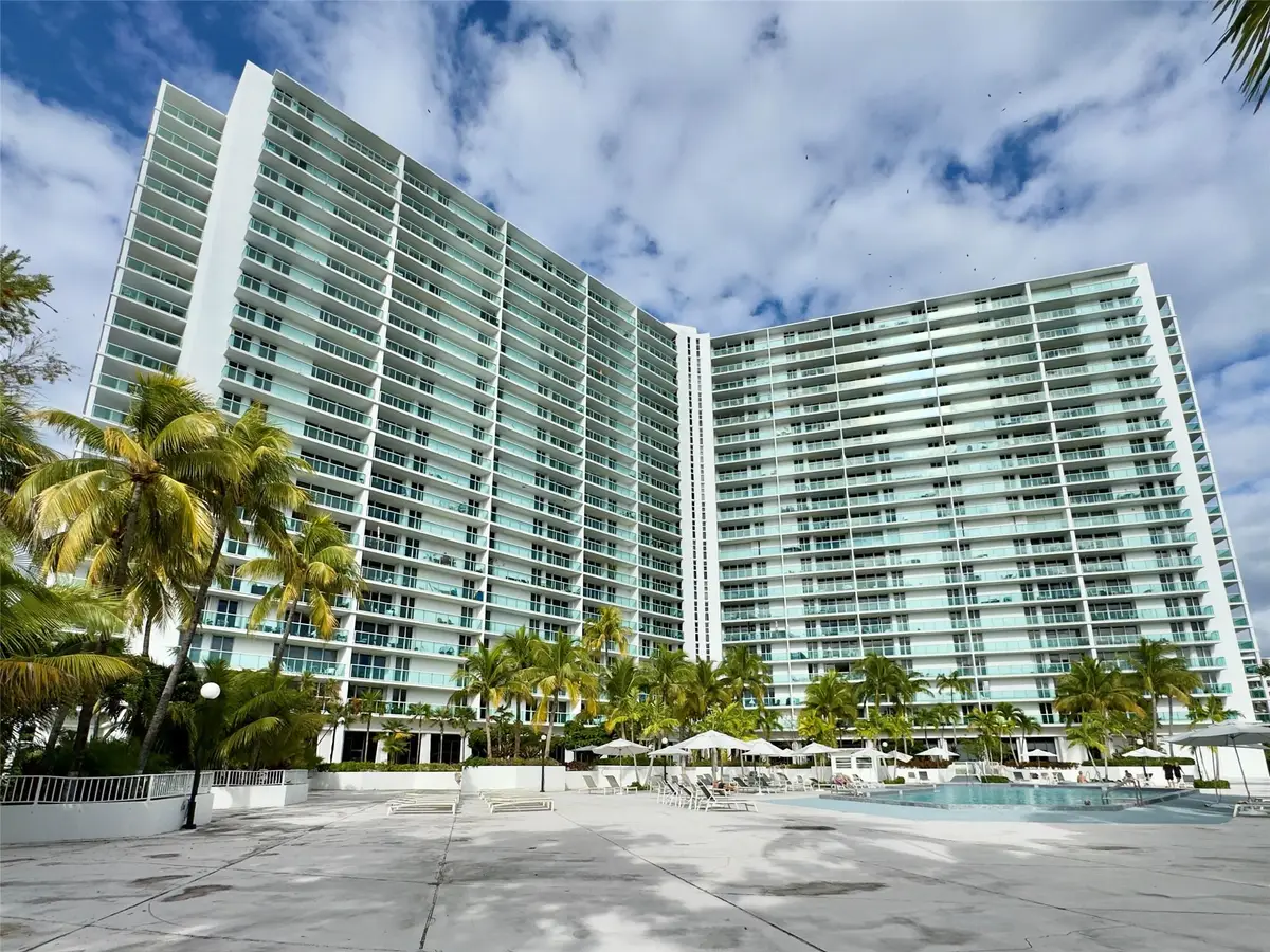 100 Bayview Dr #PH28, Sunny Isles Beach, FL 33160 - Image #1