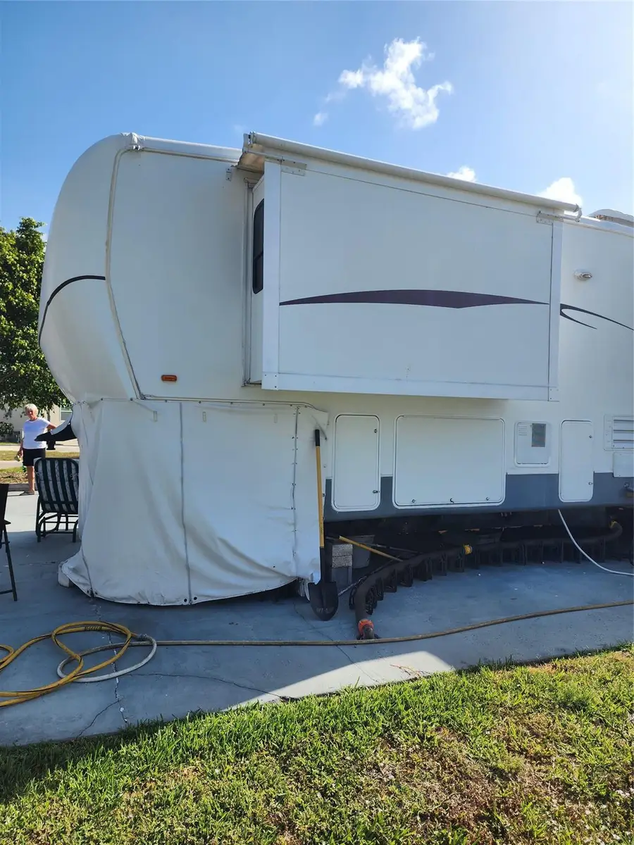 5684 SE 67th Ave, Okeechobee, FL 34974 - Image #3