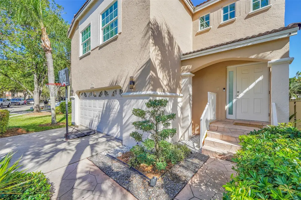 10615 NW 12th Ct, Plantation, FL 33322 - Image #1