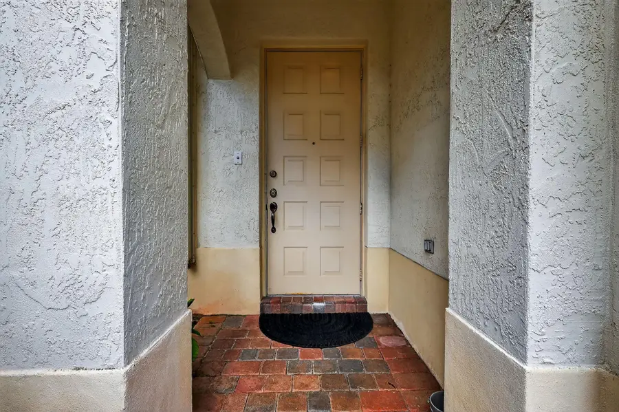 1716 NW 78th Way, Hollywood, FL 33024 - Image #2