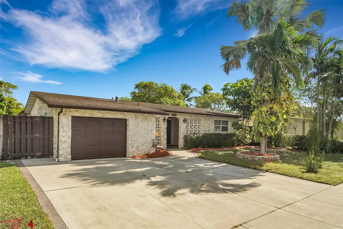 2510 NW 87th Ln, Sunrise, FL 33322 - Image #1