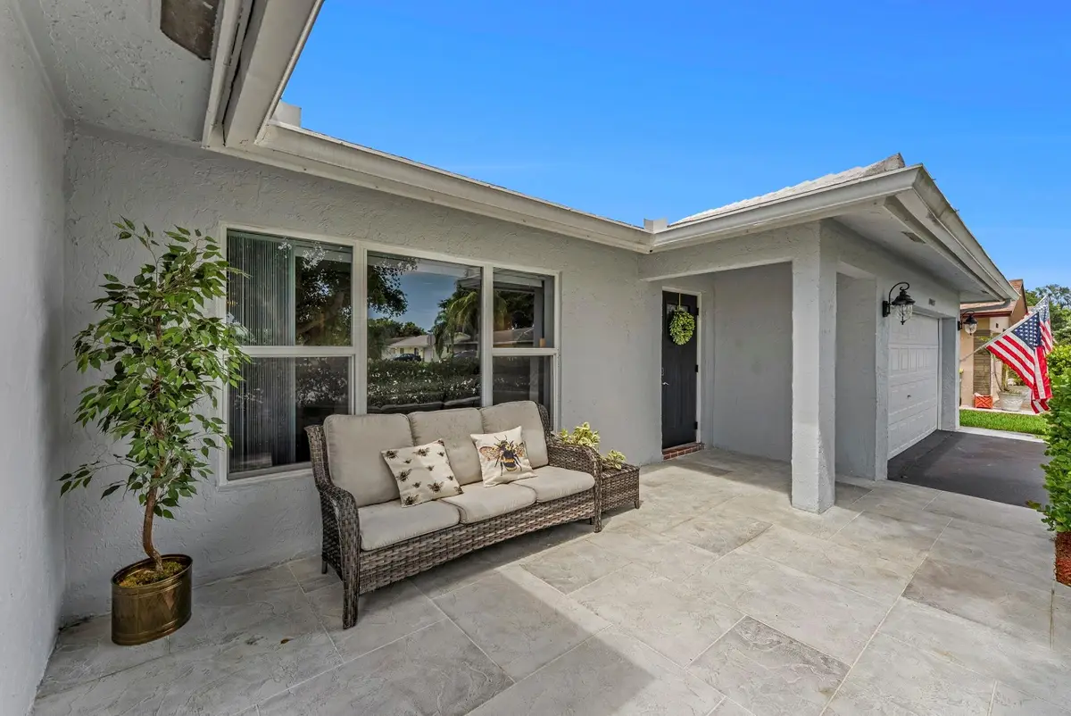 10015 NW 83rd St, Tamarac, FL 33321 - Image #1