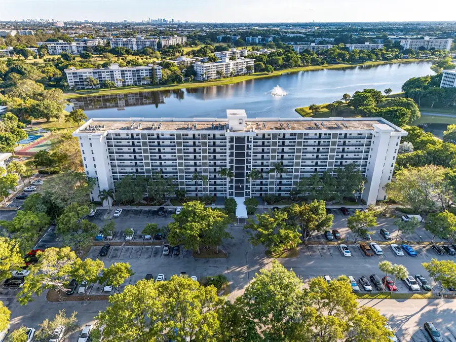 2900 N Course Dr #607, Pompano Beach, FL 33069 - Image #3