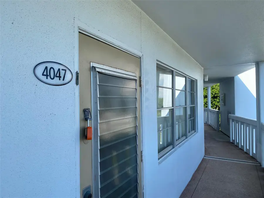 4047 Cambridge C #4047, Deerfield Beach, FL 33442 - Image #2